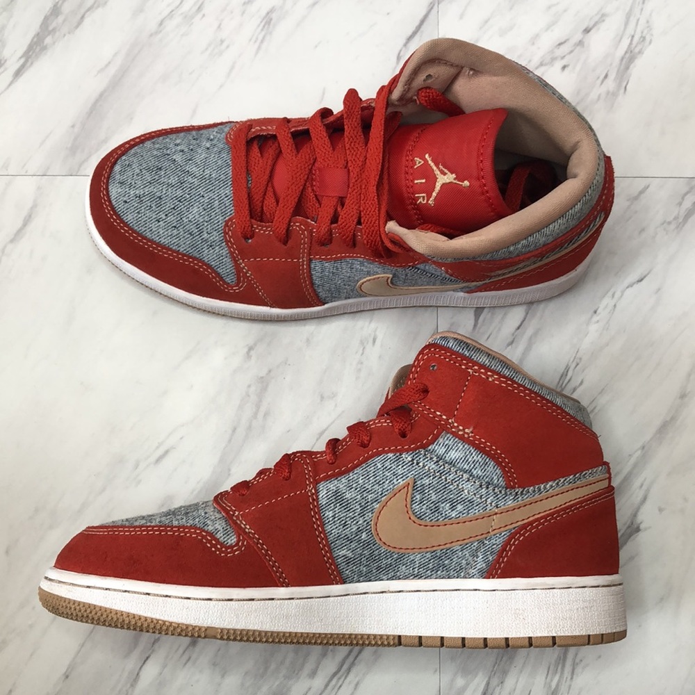 Air Jordan 1 Mid “Denim”, Men’s/Youth Size 5, Women’s 6.5 - Picture 8 of 15